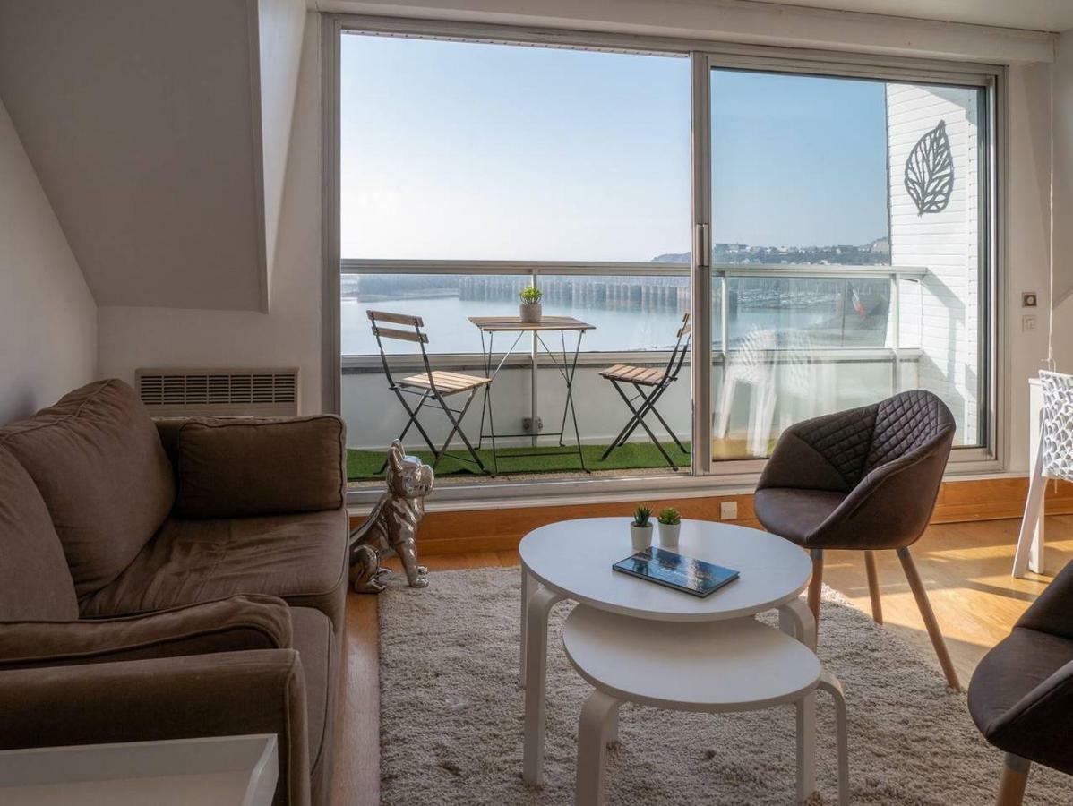 Un Balcon Sur La Mer, Acces Direct A La